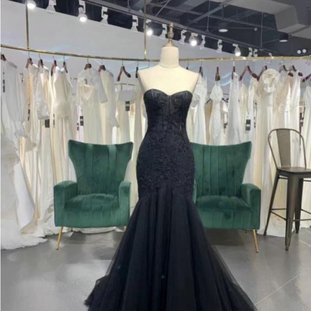 Custom black wedding/prom mermaid gown!